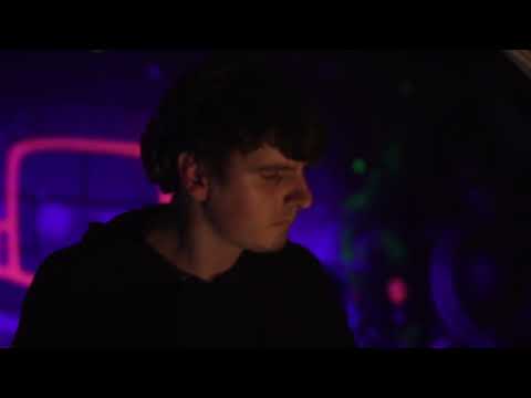 Keanu Raves | inHAUS sessions - vol. 01 - ep. 07