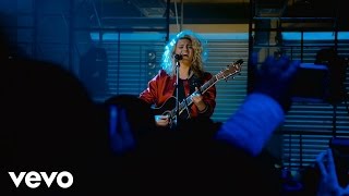 Tori Kelly - Hollow (Live at The Year In Vevo)