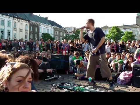 Dub FX feat Flower Fairy (Cutted)Street Performence live in Gent Belgium ! :)