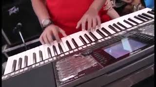 Download lagu DANGDUT PANTURA HOT. UUT SELLY EDAN TURUN mp3