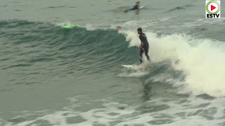 preview picture of video 'San Sebastian - Surfistas en la playa de la Zurriola -  Euskadi Surf TV'