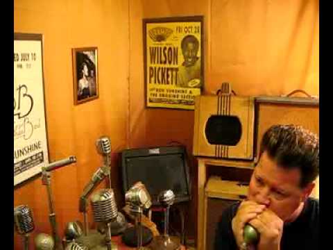 Vintage Shure 520 Green Bullet Controlled Magnetic Harp Mic