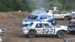 preview picture of video 'Hawesville, KY Demolition Derby Car Flip'