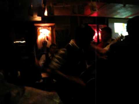 THE CAVALIERS (Born Bad Rec.) live 2/2 @ ALFRED'S BASEMENT (Favela Chic, Paris, 8 Dec. 2009)