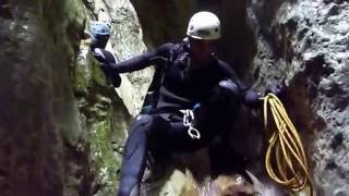 preview picture of video 'Moustiers Ste Marie - Gorges du Verdon - Canyon de Venascle   8 mai 2010'
