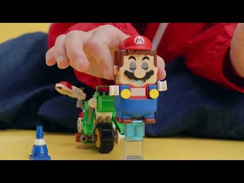 thumbnail video image 2 of Set LEGO Super Mario Mario Kart: Moto Yoshi 72031, 2 of 5