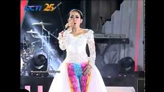 Download lagu Syahrini 'Sesuatu' - Simfoni Untuk Bangsa mp3 Download lagu Syahrini 'Sesuatu' - Simfoni Untuk Bangsa mp3
