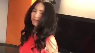 Betül Demir meşgul meşgul!