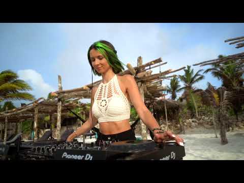 Miss Monique   play V-Cious ft. Haptic - Right To The Brink @ Tulum, Mexico