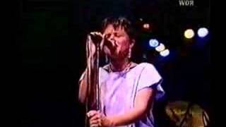 Go-Go&#39;s - We don&#39;t get along (Live in Berlin 1982)