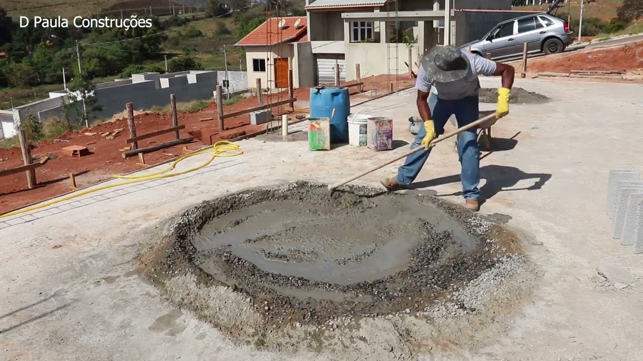 Fazendo concreto na enxada