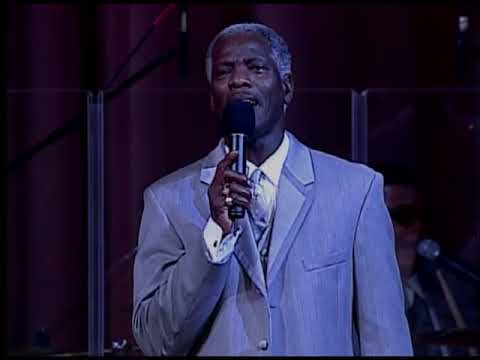 LEE WILLIAMS & THE SPIRITUAL QC'S - TELL THE ANGELS (LIVE)