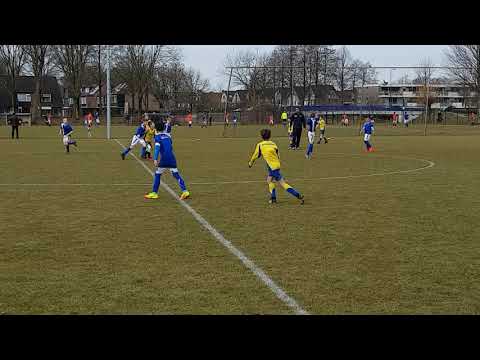 GVVV JO11-1 thuis tegen Hooglanderveen JO11-2 tweede helft