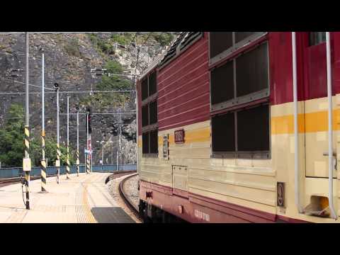 EC 174 Jan Jesenius, Os 6808 a Nákladní vlak Ústí nad Labem hlavní nádraží 29.7.2015