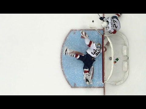 Reimer makes leaping desperation save to rob Sheary