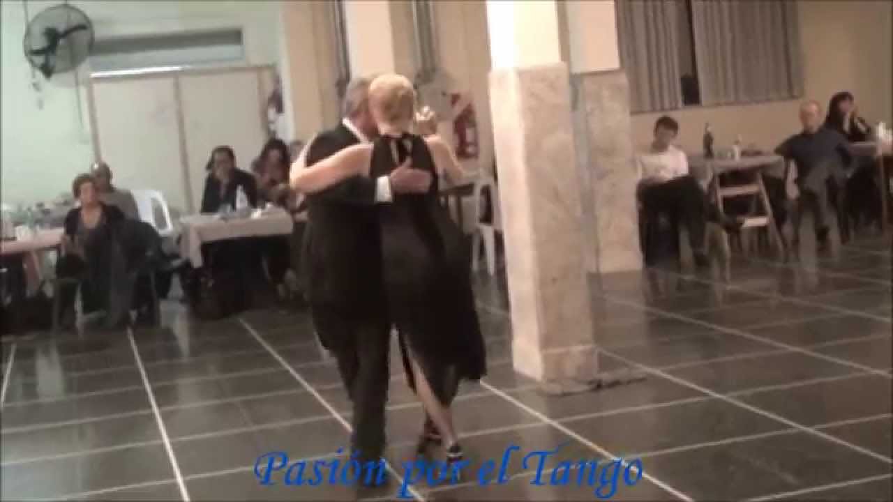 MARIA SILVIA MUCCI y ALFREDO JUAN ALONSO Bailando el Tango Milonga EL LLORON en FLOREAL MILONGA