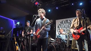 Nearly Noel Gallagher's High Flyin' Birdz - Everybody's On The Run