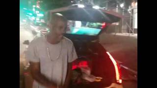 #A-Thug  sees DMX right across the street where they grind and pushes his brand 125th #Harlem