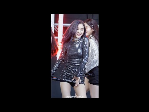 Som Violet Wink - Breathing @Bangkok idol Festival 2019(Siam Music Fest 2019) - Fancam - 15.12.2019