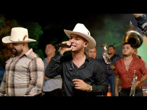 Banda Corona Del Rey - Por Una Mujer Casada (En Vivo)