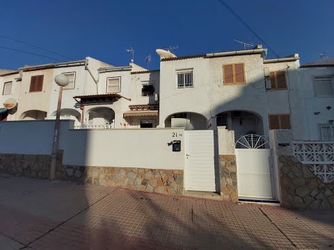 R7529 A South East facing 2 bed 2 bath Renovated townhouse, Torrevieja, Costa Blanca South