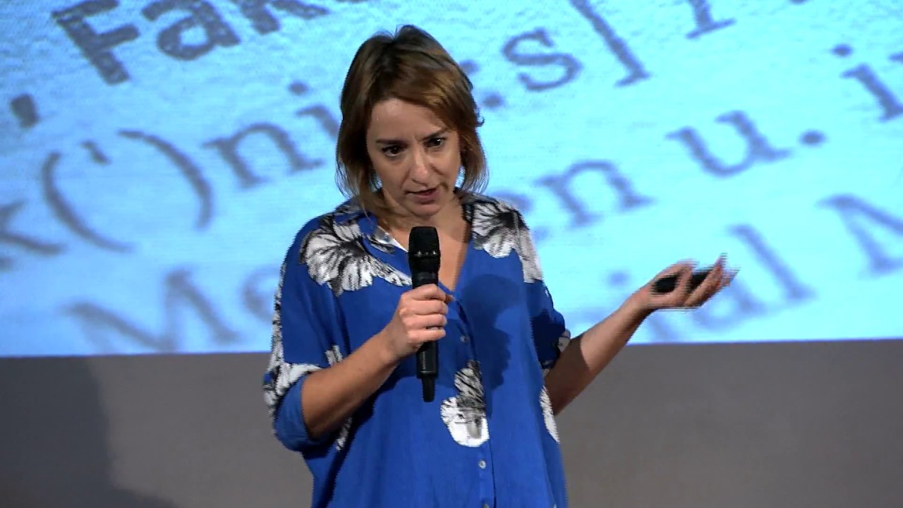 Como combater as Fake News | Claudia Croitor | TEDxFAAP