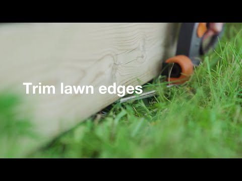 Fiskars žolės žirklės Servo-System GS42, 340 mm video