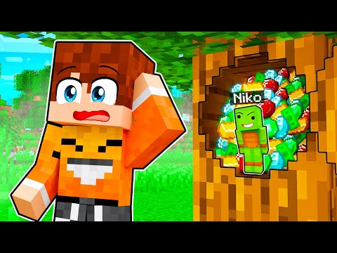 Zbudowałem TAJNĄ BAZE W DRZEWIE ABY OKRAŚĆ PRZYJACIELA w Minecraft!