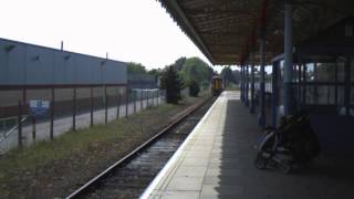 preview picture of video 'Abellio 153309 departs Felixstowe Town.'