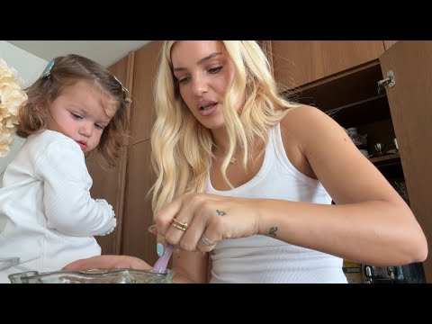 AT ALDA'S CORNER/WEEKLY VLOG