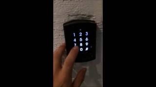 【海外】マンションを改造したオートロック式のホテル