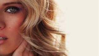 Sara Paxton - Kiss me like you mean it !