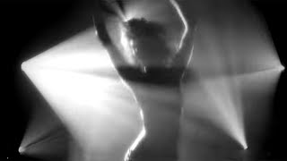 Bryan Adams - She&#39;s Only Happy When She&#39;s Dancin&#39;