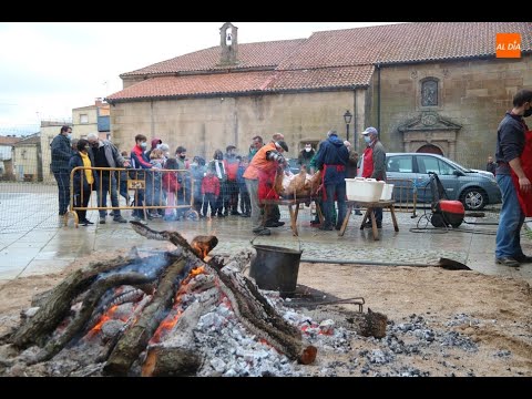 Sobradillo revive la matanza tradicional para pequeños y mayores