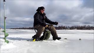preview picture of video 'Ahven pilkillä   Ice Fishing in Finland'