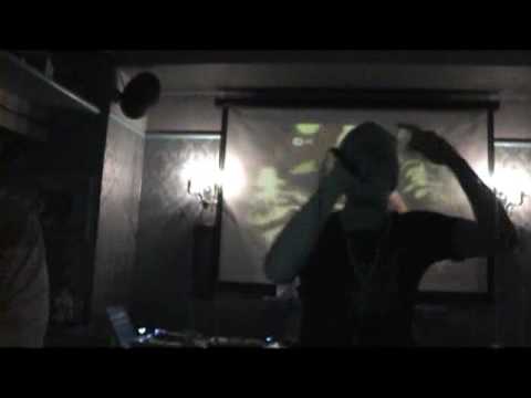 Ballau, Atila - Generacija kiks