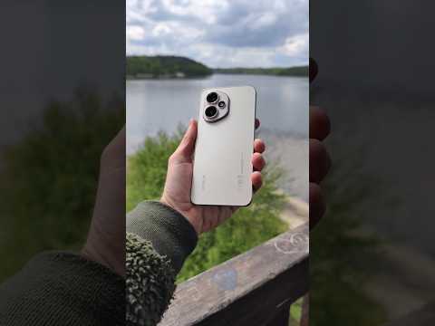 Guess the Phone ZOOM. honor 400 or 400 Pro?