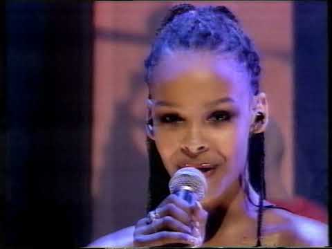 samantha mumba
