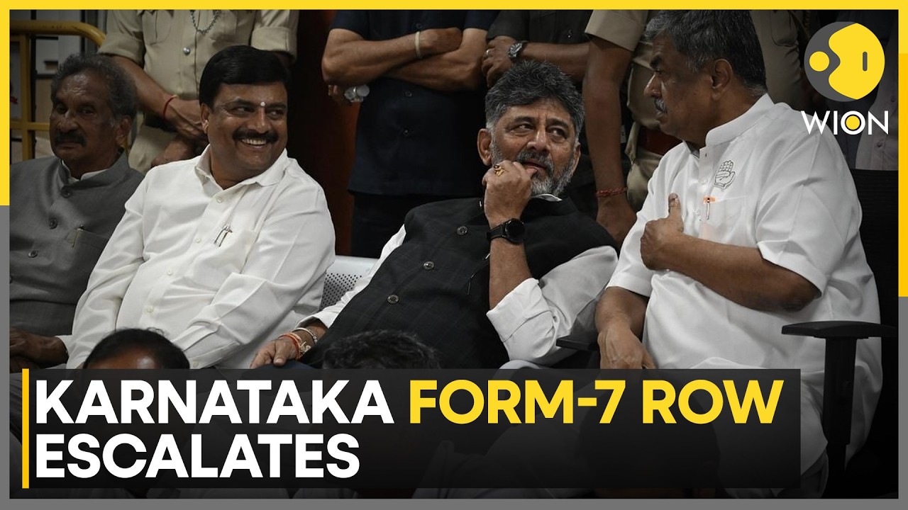 Karnataka Form-7 Row: CM Stages Protest Outside Election Commission's Office | INDIA News