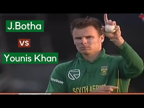 Johan Botha Bangs Younis Khan with Magical Delivery | Mystery Spin Bowling