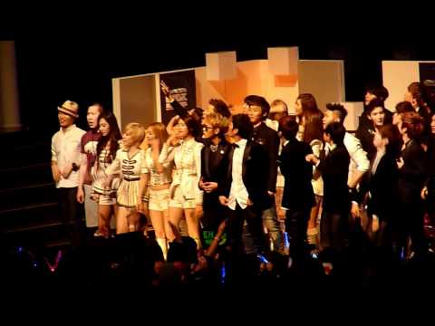 111129 MAMA 2011 SNSD - BEAST - Dance During Dr Dre & Snoop Dogs