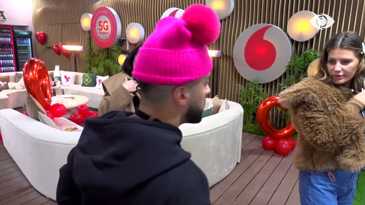 Çfarë ke me mua?/ Egli i afrohet Gjestit, banori largohet