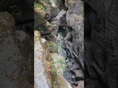 Cachoeira do raizama em São Jorge município de Alto Paraíso de Goiás Chapada dos Veadeiros.