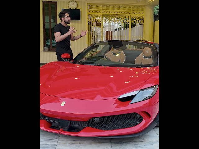 Mjhe convertible gariyon ka showq hai...