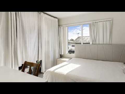 928 East Coast Road, Northcross, North Shore City, Auckland, 2 bedrooms, 1浴, House