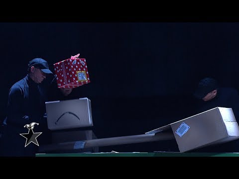 Der Kampf eines kleinen Päckchens gegen Amazons Horror-Transformers-Kartons - Stunksitzung 2019