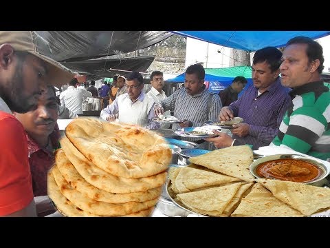 Tandoori Roti Rumali Roti 5 rs Each | Cheap & Tasty Food Besides Bankshal Court Kolkata Street Video