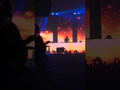 Gareth Emery - Lost @ New City Gas Montreal (19/11/16)