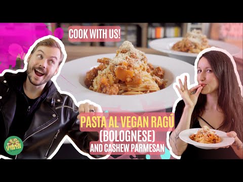 The best VEGAN Pasta Bolognese to satisfy your cravings! WITH CASHEW PARMESAN