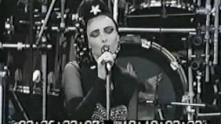Siouxsie and the Banshees  -  The Last Beat Of My Heart (Live 1991)